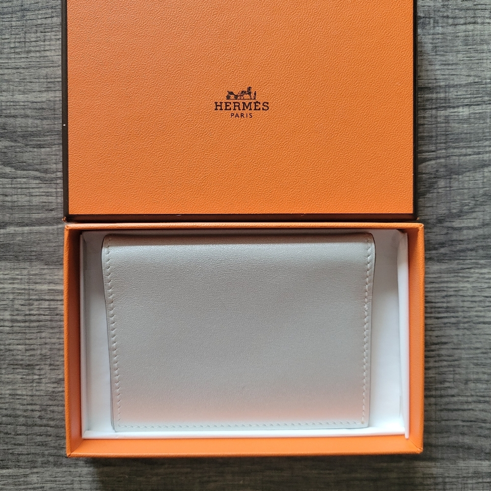 COLLECTORS ITEM- Hermes Bifold Wallet - Picture 2 of 16